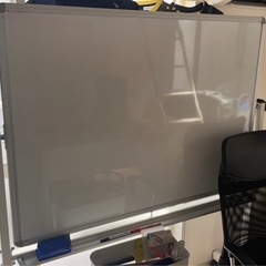 机、ホワイトボード、椅子、棚セット