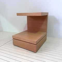 IDC大塚家具　ナイトテーブル　サイドテーブル