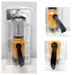 ☆T2483☆ No  battery!　手動充電式ライト①　1個　未使用品の画像