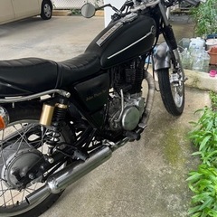 YAMAHA  SR400の画像