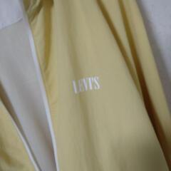 値下げ　Levi'sのパーカーですの画像