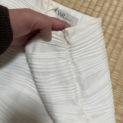 定価1万　新品タグ付きタイトスカートの画像