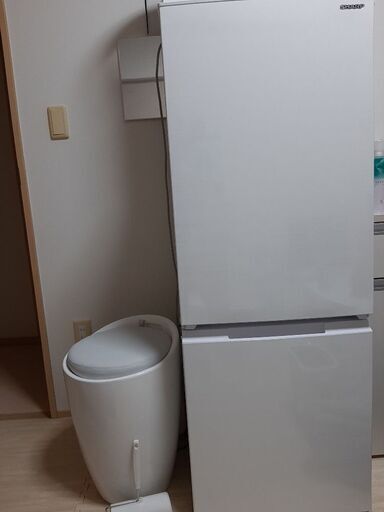 22年度製　シャープ冷蔵庫