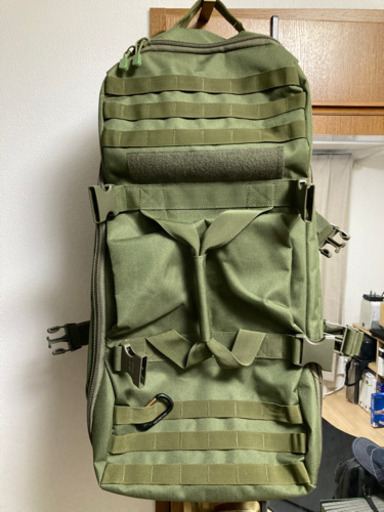 【決まりました】ミリタリー リュックサック アウトドア キャンプ　バックパック 大型旅行バッグ 60L