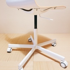 IKEA SPORREN イス ホワイトの画像