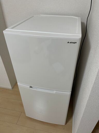 冷蔵庫（高１０５ｃｍ幅４９ｃｍ奥行６０ｃｍ）【受け渡し人決定】