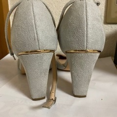 アンクルストラップ グレー ヒール 結婚式  23.0の画像