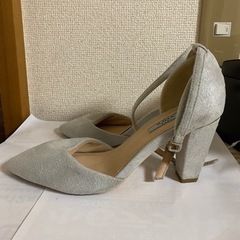 アンクルストラップ グレー ヒール 結婚式  23.0の画像