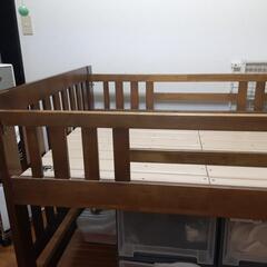 2段ベッドの上　シングルベッド