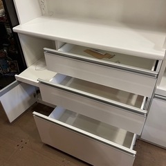 【売約済み】松田家具　ビガー　レンジ　食器棚　レンジボード　キッチン収納　スムースクローズ　モイス　ゆっくり閉まる　フルレール　引き出し　大容量　収納　キッチンボード　カップボード　検　綾野製作所　ニトリ　NITORI  上下セパレート　ソフトクローズ　大川家具の画像