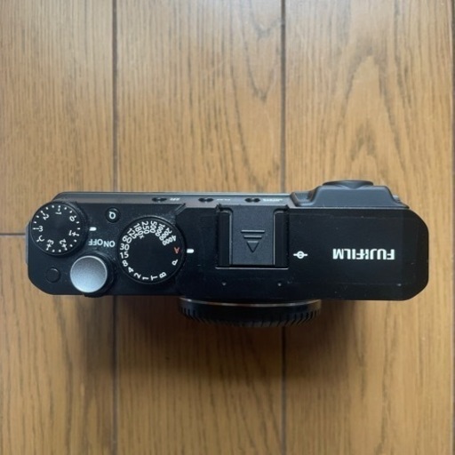 富士フイルム  X-E4 ボディ ブラック