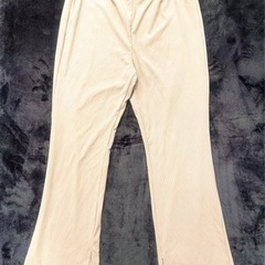 GU桜色の裾にスリット入りパンツLウエストゴムの画像