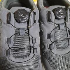 ティゴラ　ダイヤルロックシューズの画像