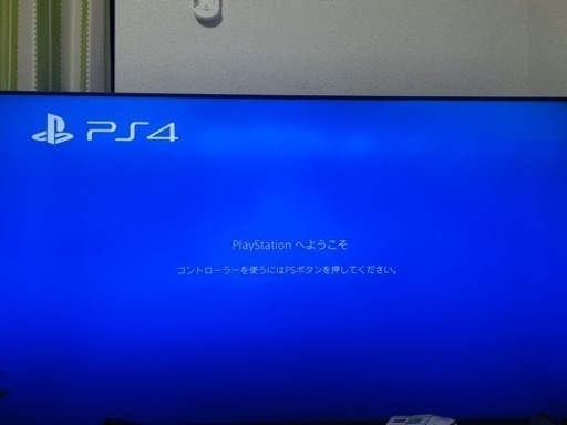 PS4本体と純正コントローラー