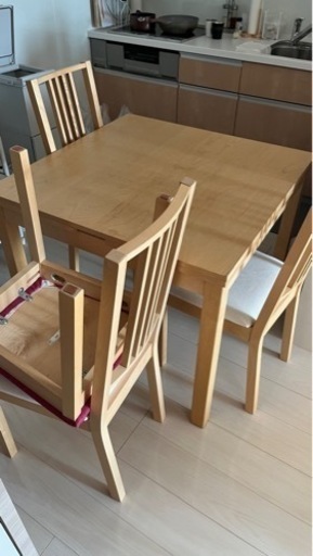 ダイニングテーブルikea