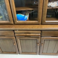 家庭用収納キャビネット