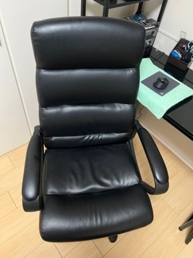 デスクと椅子のセット