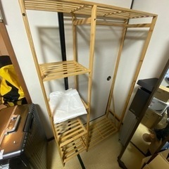 ハンガーラックの画像