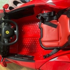 キッズ用 フェラーリ 車のおもちゃの画像