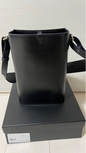 【今週末特価】美品　ジルサンダーコラボ　レザーショルダーバッグ(箱付き)