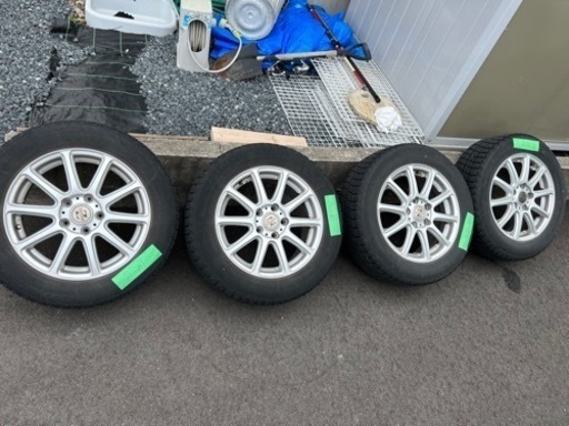 スタッドレスタイヤ