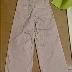 くすみピンク ジーパン パンツ ダメージ 春色の画像