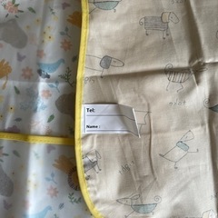 【未使用】女の子用お食事エプロン2枚の画像