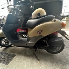 サンドカラーのホンダディオフィット　半キャップ付きの画像