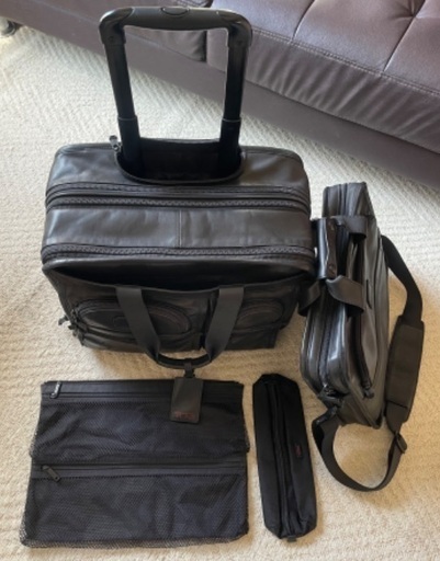 TUMI キャリー 黒レザー WHEELED DELUXE EXPANDABLE