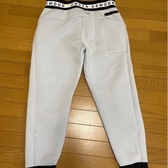 値下げしました✨アンダーアーマー　スウェット　レディース　上下　の画像