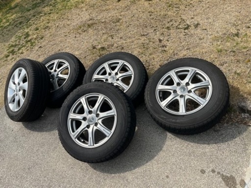 セレナ　スタッドレス4本おまけつき