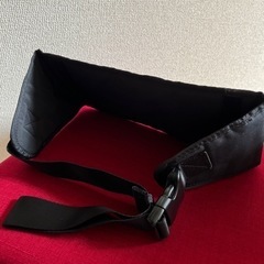 【値下げ！未使用品】ウエストポーチ　黒　体にフィット薄型　の画像