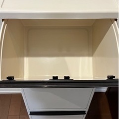 0円 ゴミ箱 ラック 棚の画像