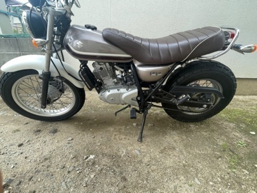 SUZUKI バンバン200 FI トラッカー