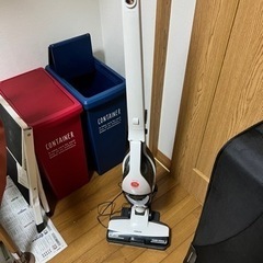 【取引中】コードレス掃除機　ハンディ切り替え可　elsonic ...