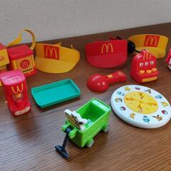 12点ハッピーセットおもちゃの画像