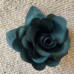 薔薇のコサージュ　グリーン
