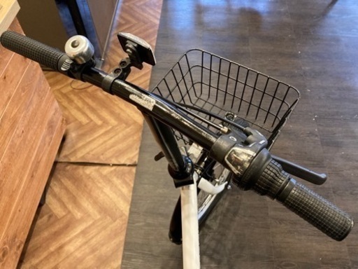 【後輪チューブ新品！】6段変速　20インチ折りたたみ自転車　ホワイト