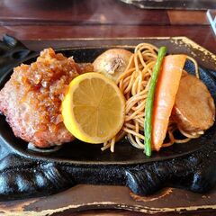 （まかない付き！！）ハンバーグレストランホールスタッフ