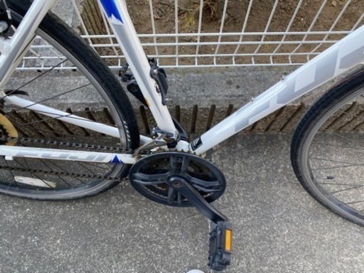 【中古】クロスバイク　700×28c