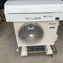 美品【2021年製】 Panasonic エアコン　6畳 エオリア CS-22BBL-W/CU-22BBL