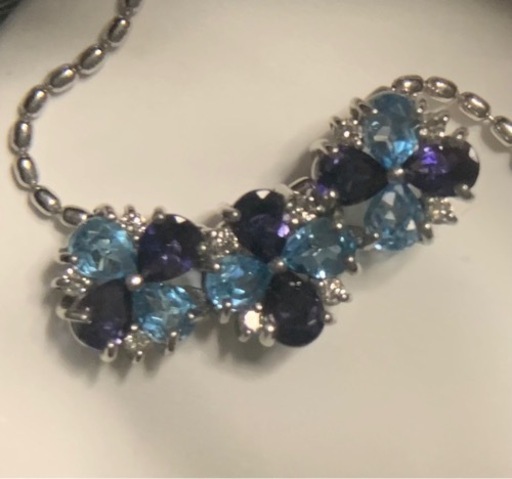 綺麗！ＶＥRＩＴE 18kwg ネックレス