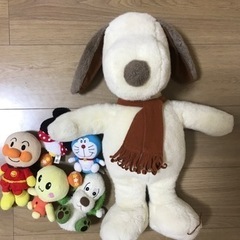 スヌーピー大きめのぬいぐるみ　ドラえもん　うーたん　アンパンマン...
