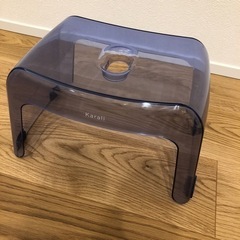 大幅お値下げしました！オシャレなバスチェアと湯おけ😇karali  アクリル　ブルーの画像