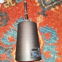 おしゃれシーリングソケットカバーとソケットの画像