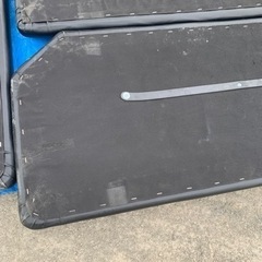 ハイエースのベッドのマットの画像