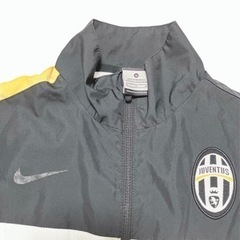 ユベントス　長袖ジャージ　上のみ　NIKE ナイキ　サッカーセリエAの画像