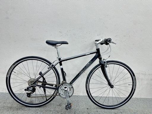 人気な車種　GIANT クロスバイク　通勤・通学に最適　すぐ乗れます