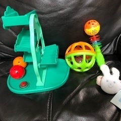 こどもちゃれんじbaby  玉落とし　玉転がし　知育玩具0〜1歳向け　コロコロ　ラトル　ガラガラの画像
