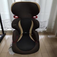 COMBI ジュニアシート